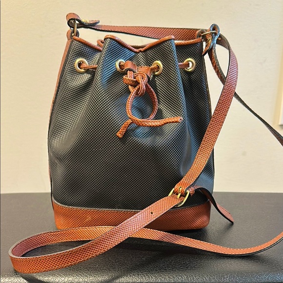 Bottega Veneta VINTAGE Bucket Bag - Picture 1 of 13